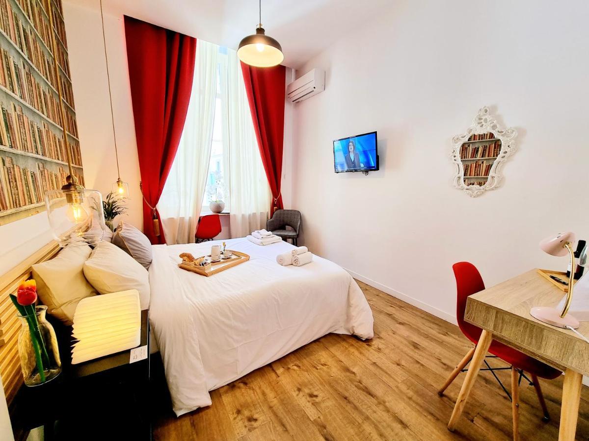 Daily Napoli - Lungomare Hotel Екстериор снимка